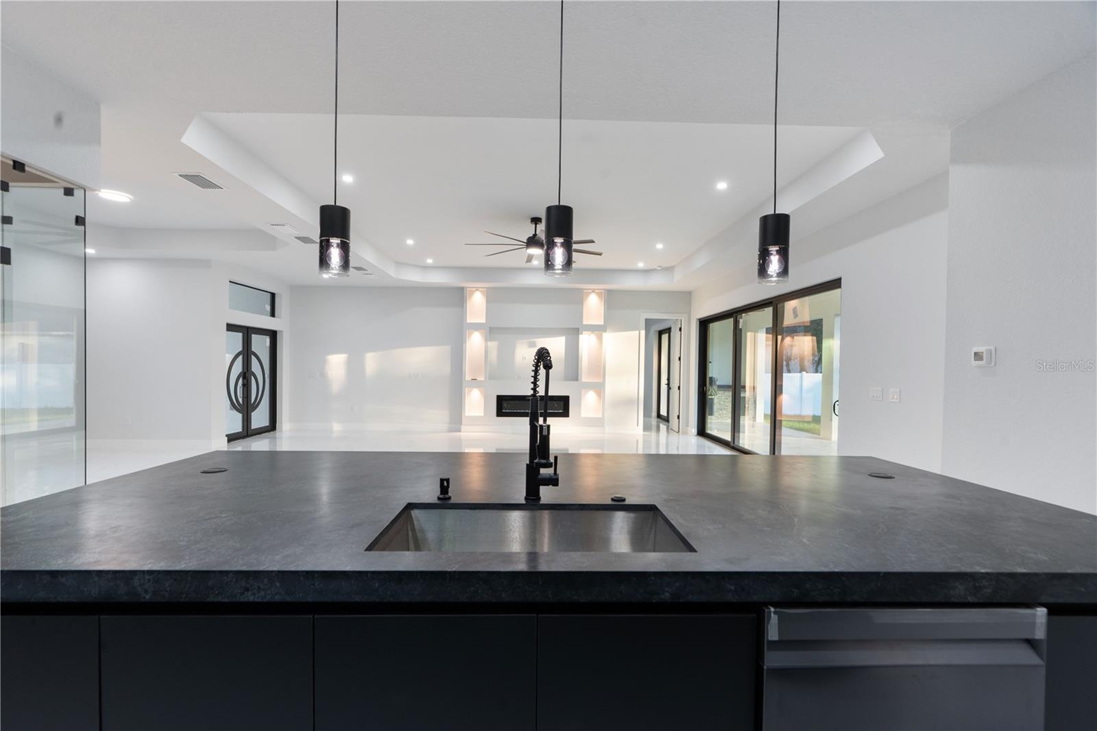 ROYAL HIGHLANDS - Residential