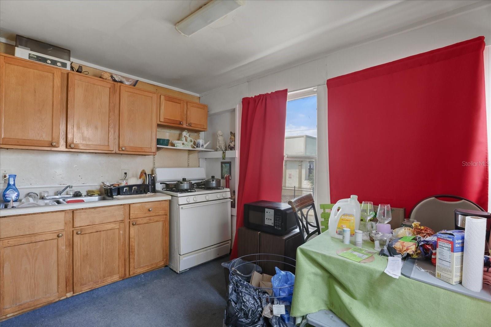 ROGERS SEABREEZE - Commercial Sale