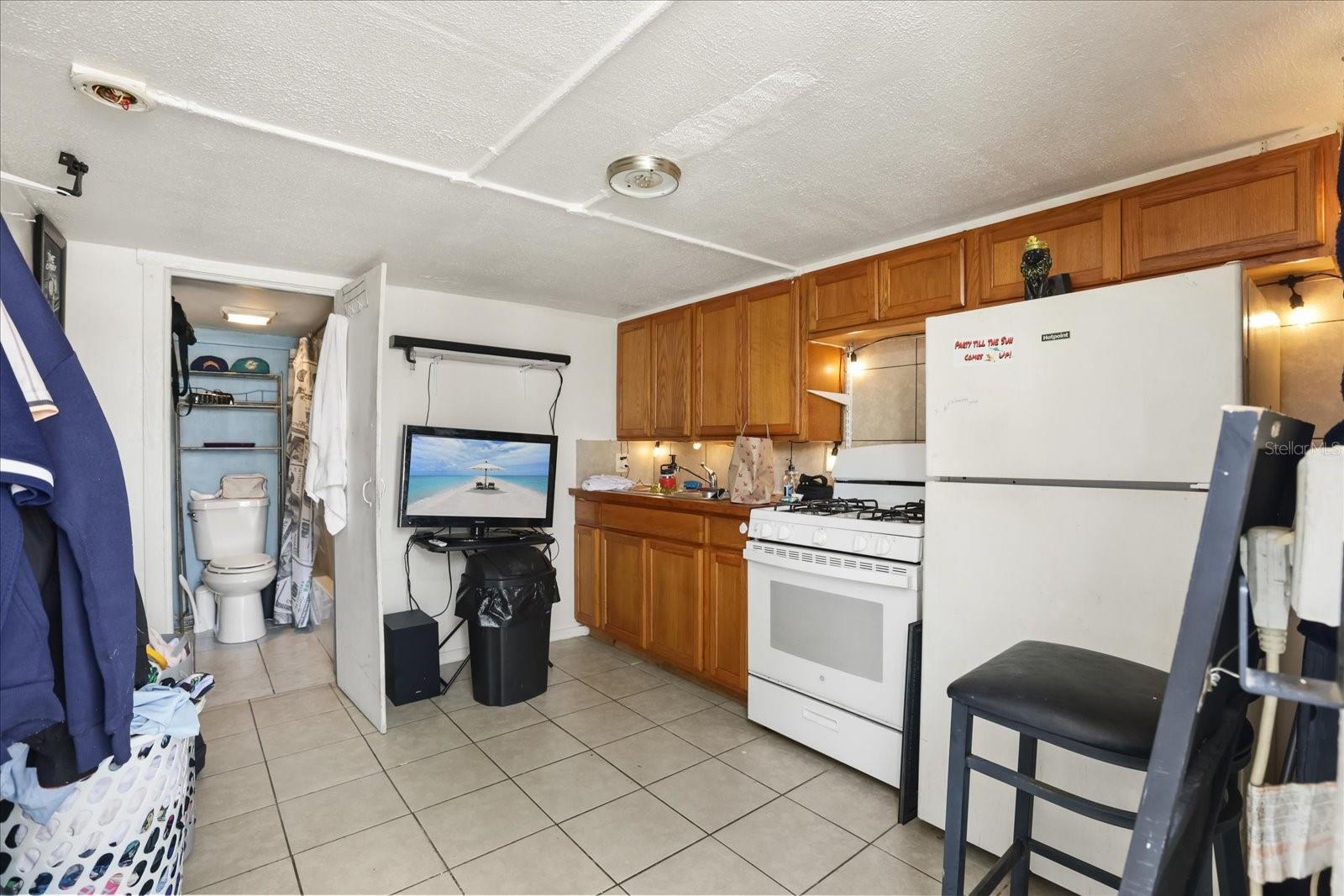 ROGERS SEABREEZE - Commercial Sale