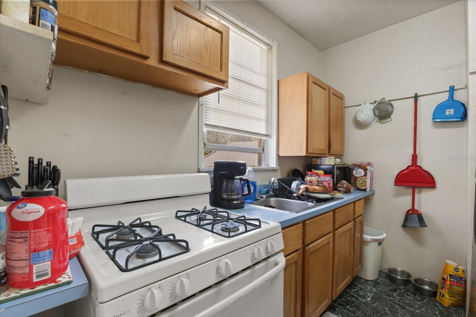 ROGERS SEABREEZE - Commercial Sale
