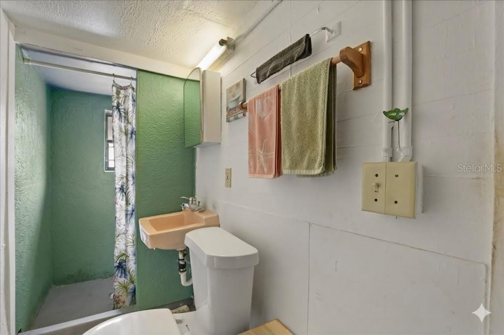ROGERS SEABREEZE - Commercial Sale