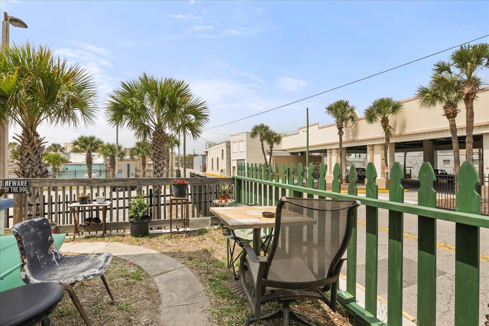 ROGERS SEABREEZE - Commercial Sale