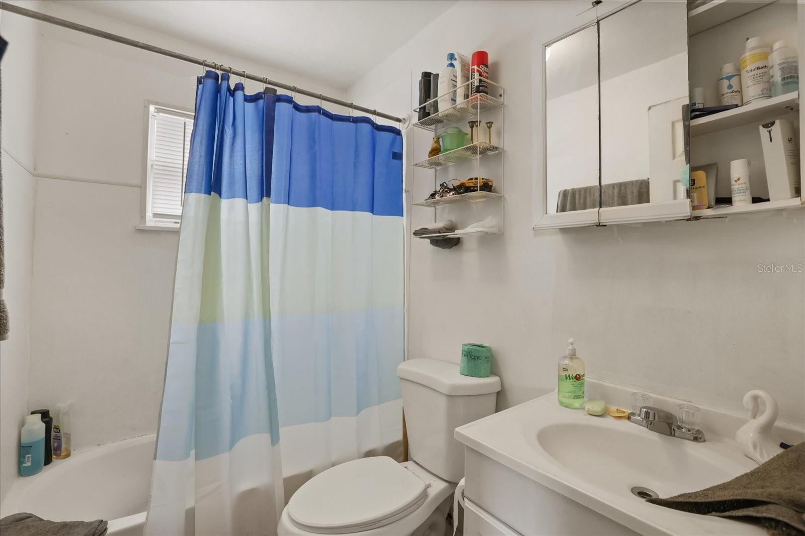 ROGERS SEABREEZE - Commercial Sale