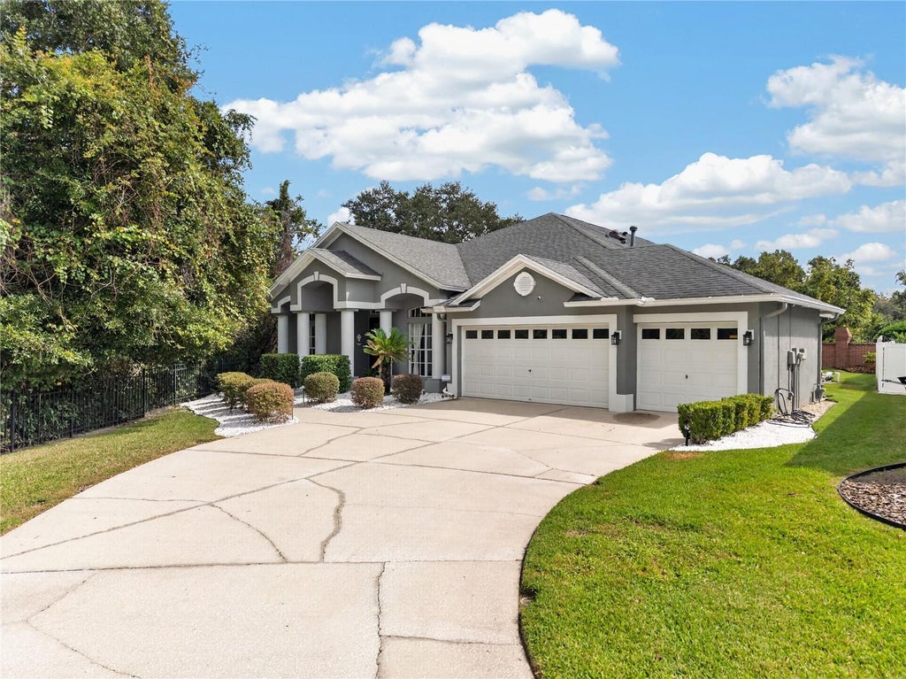 Photo of 18211 Wimbledon Green Place, Tampa, FL 33647 (MLS # TB8562136)