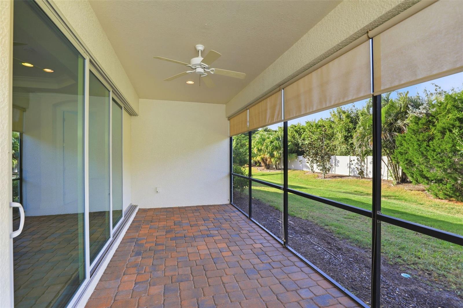 GRAND OAKS - Residential