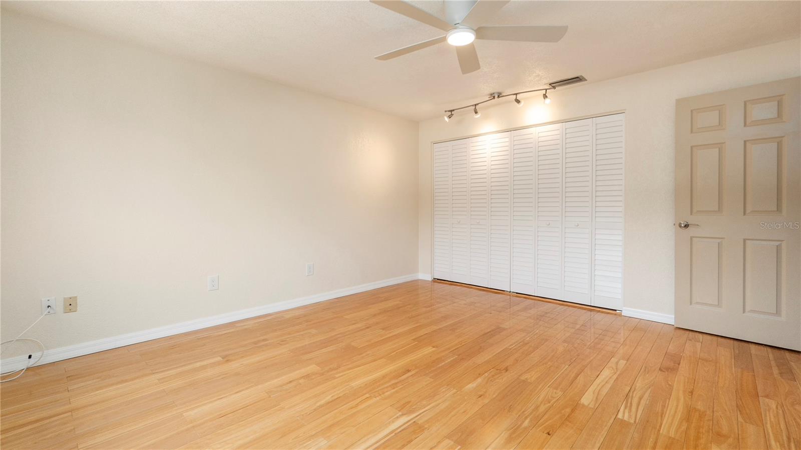 ROTHMOOR ESTATES CONDO - Residential