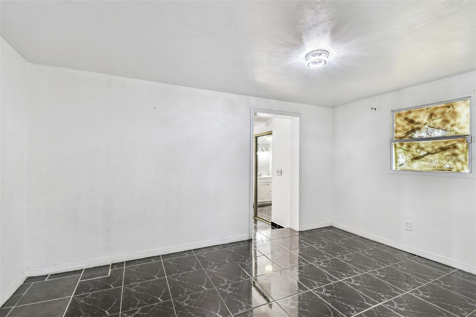 PINE CREST VILLA ADD 5 - Residential