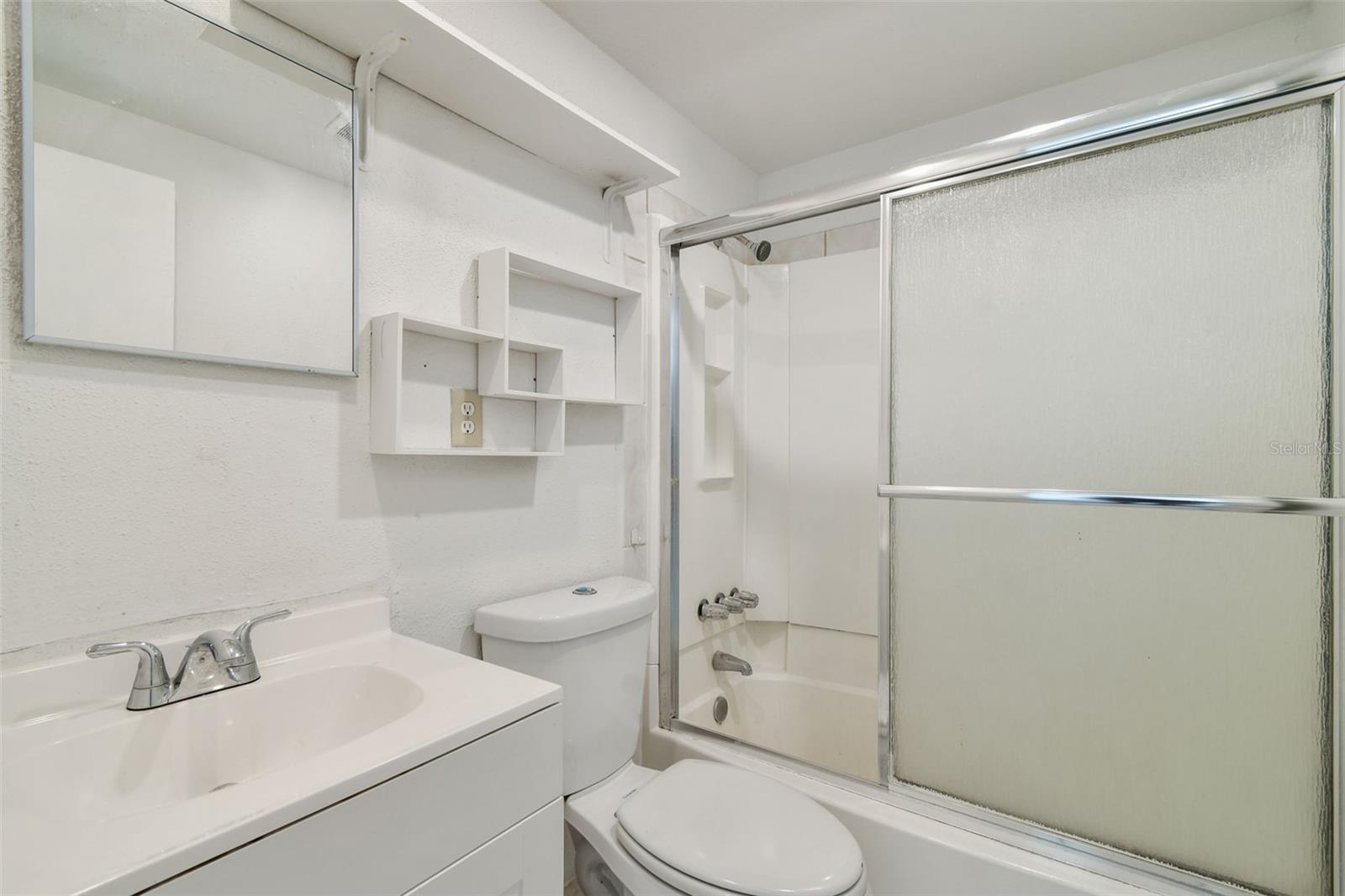 PINE CREST VILLA ADD 5 - Residential