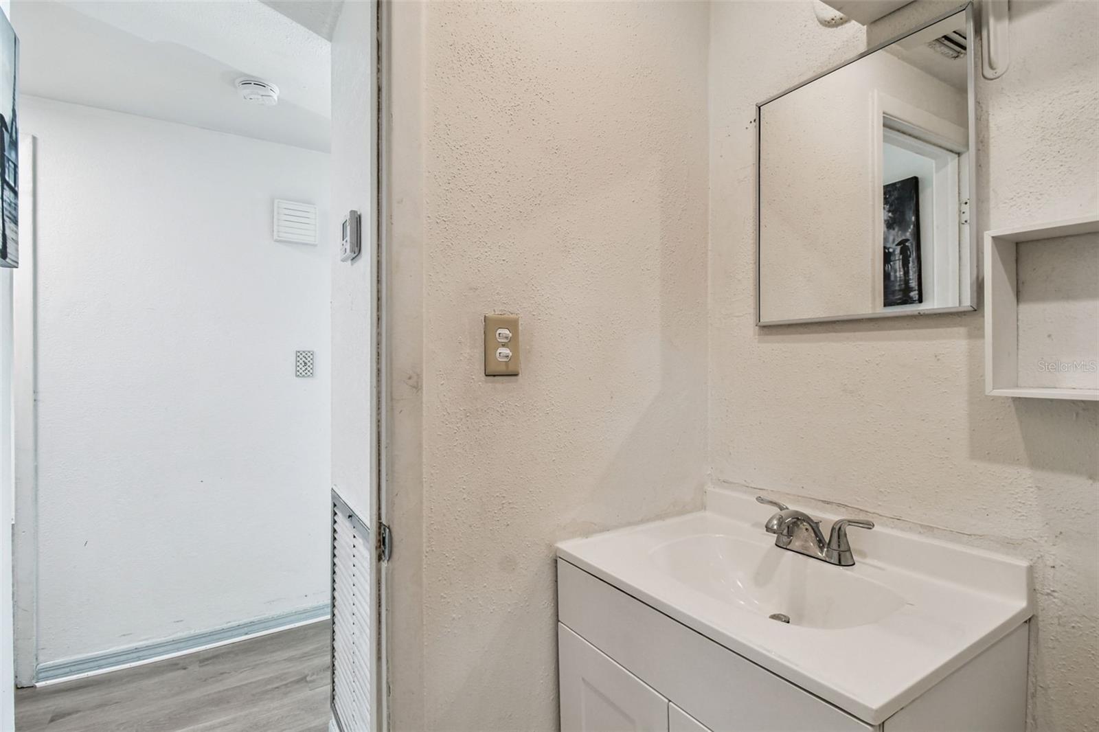 PINE CREST VILLA ADD 5 - Residential