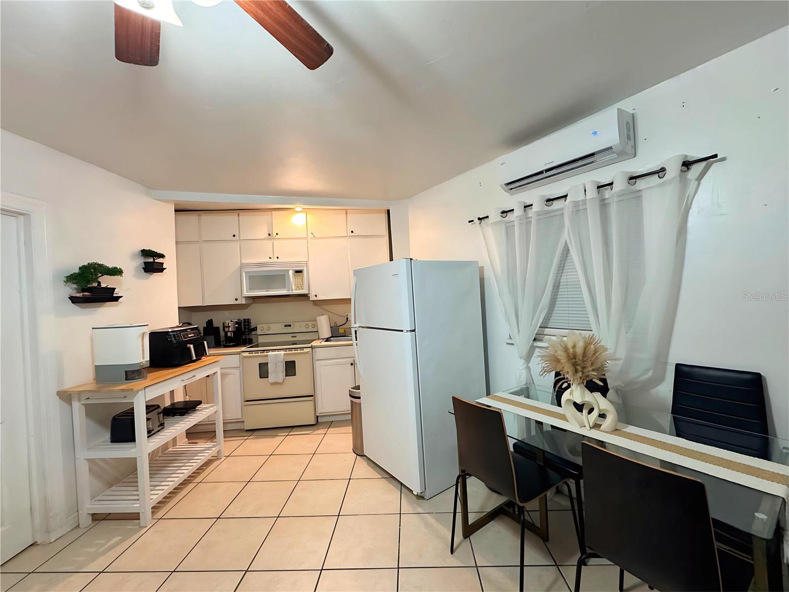 PINE CREST VILLA ADD 5 - Residential