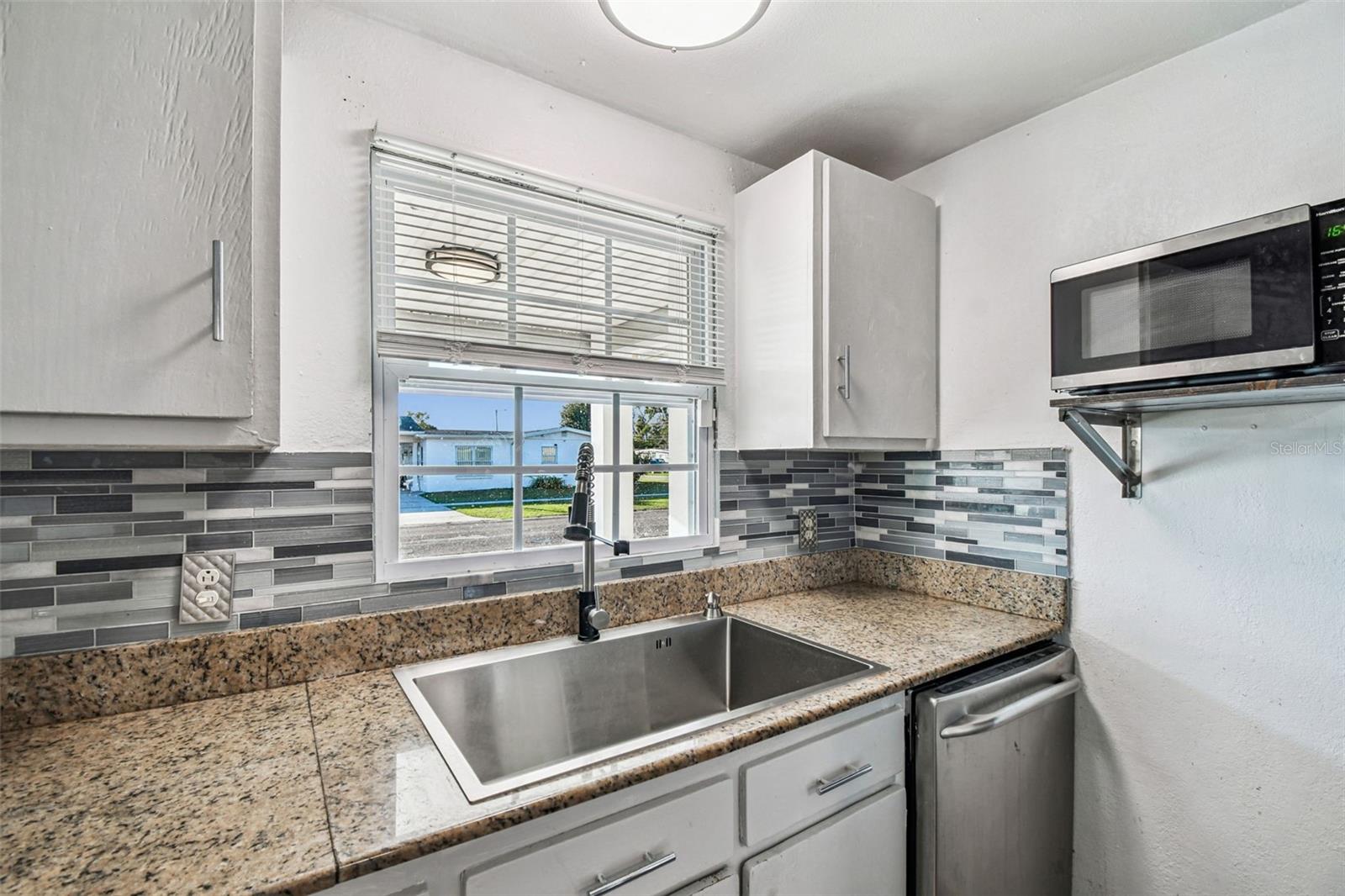 PINE CREST VILLA ADD 5 - Residential