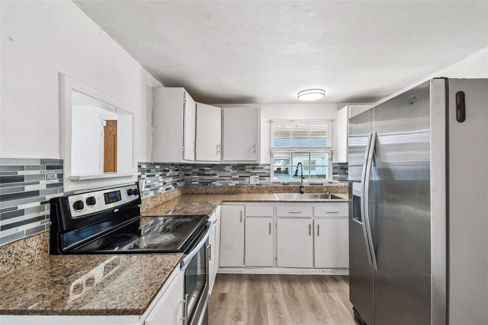 PINE CREST VILLA ADD 5 - Residential