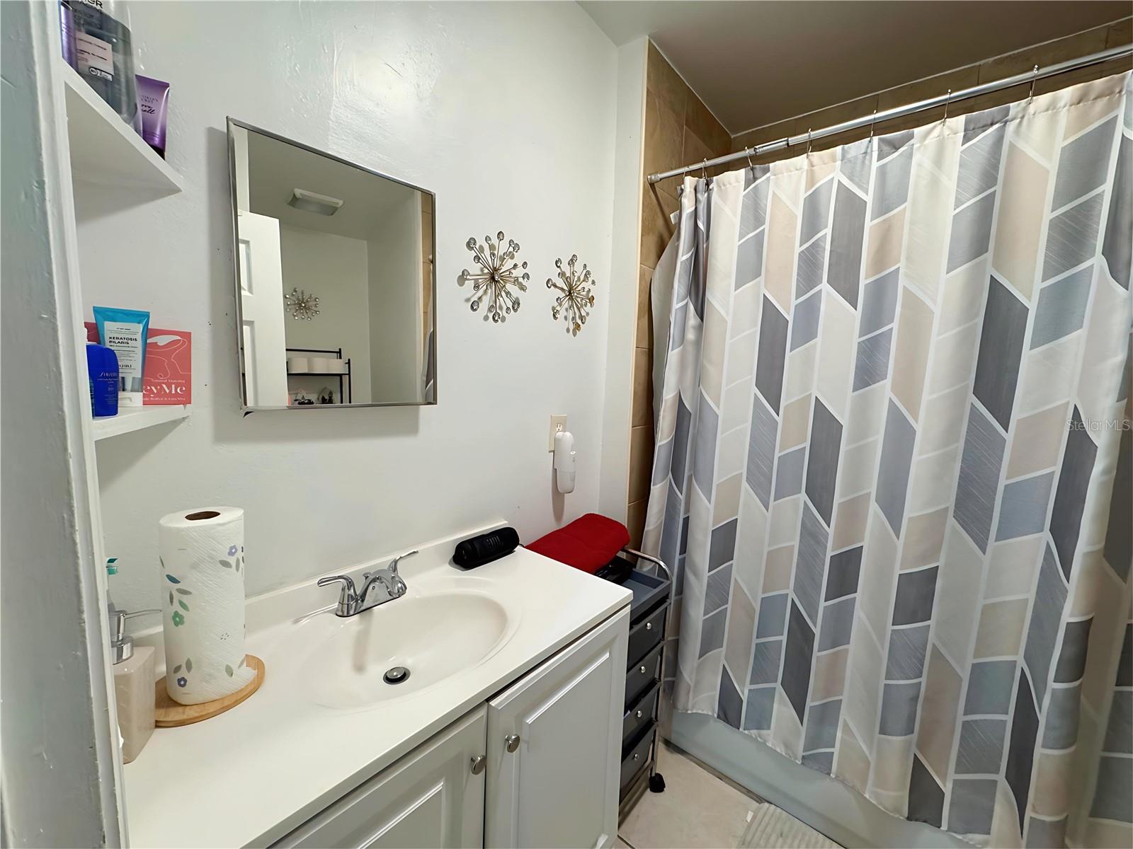 PINE CREST VILLA ADD 5 - Residential