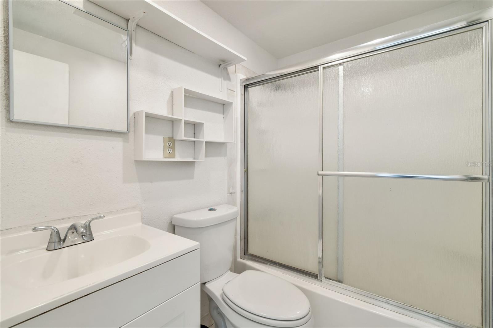 PINE CREST VILLA ADD 5 - Residential