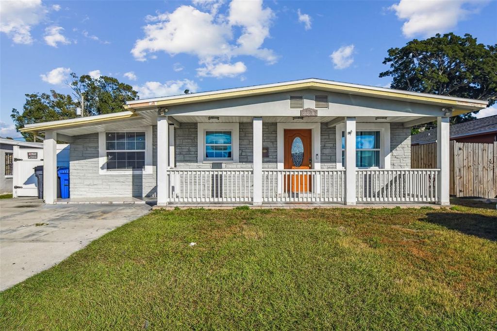Photo of 6207 N Manhattan Avenue, Tampa, FL 33614 (MLS # TB8443327)