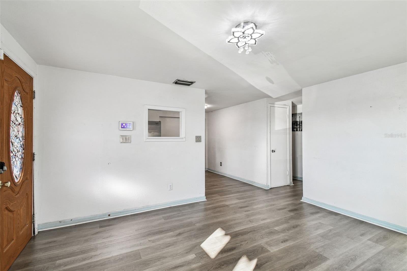 PINE CREST VILLA ADD 5 - Residential