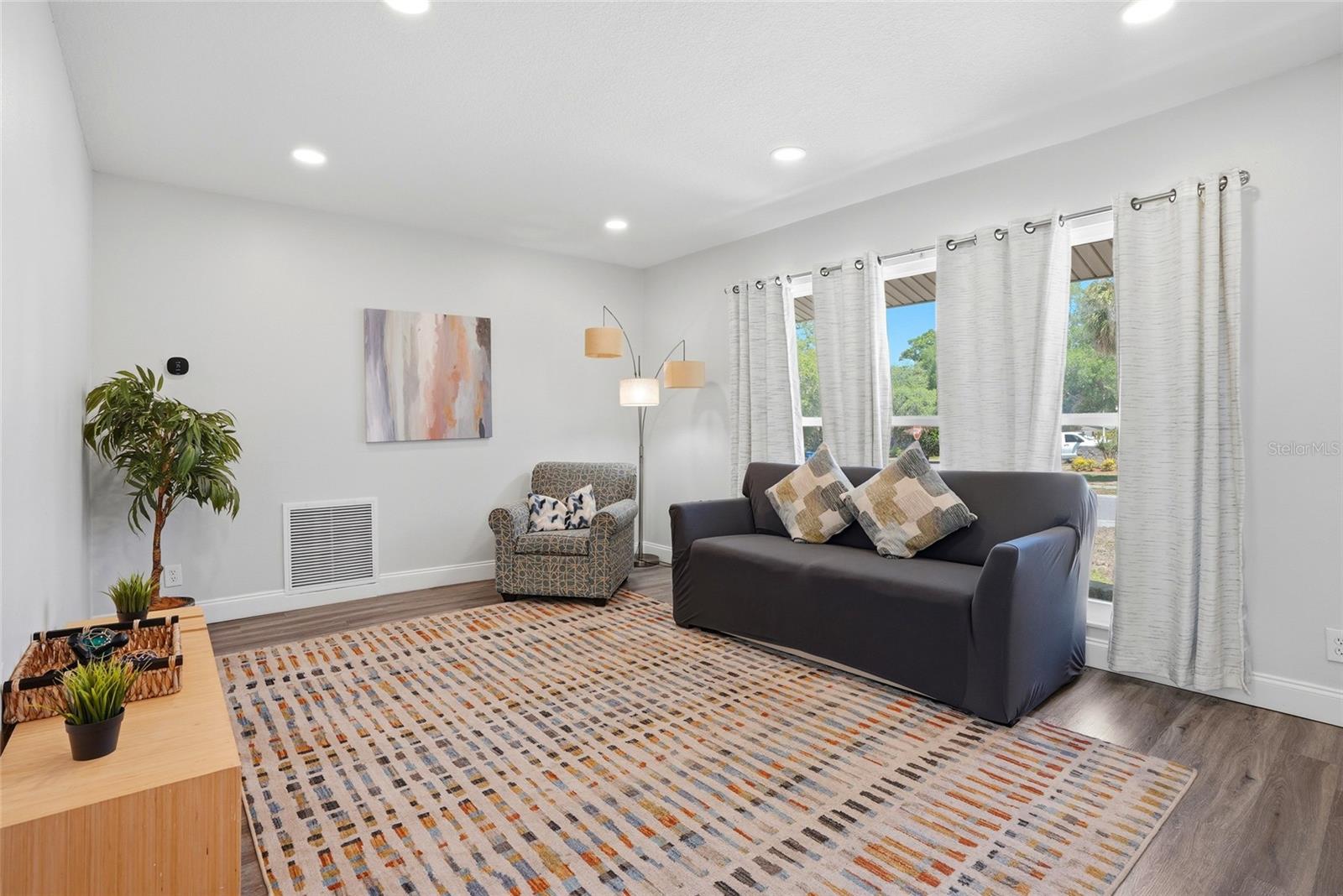 BRANDON VILLAGE - Residential