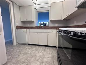 ISLAND TOWERS - Residential Lease