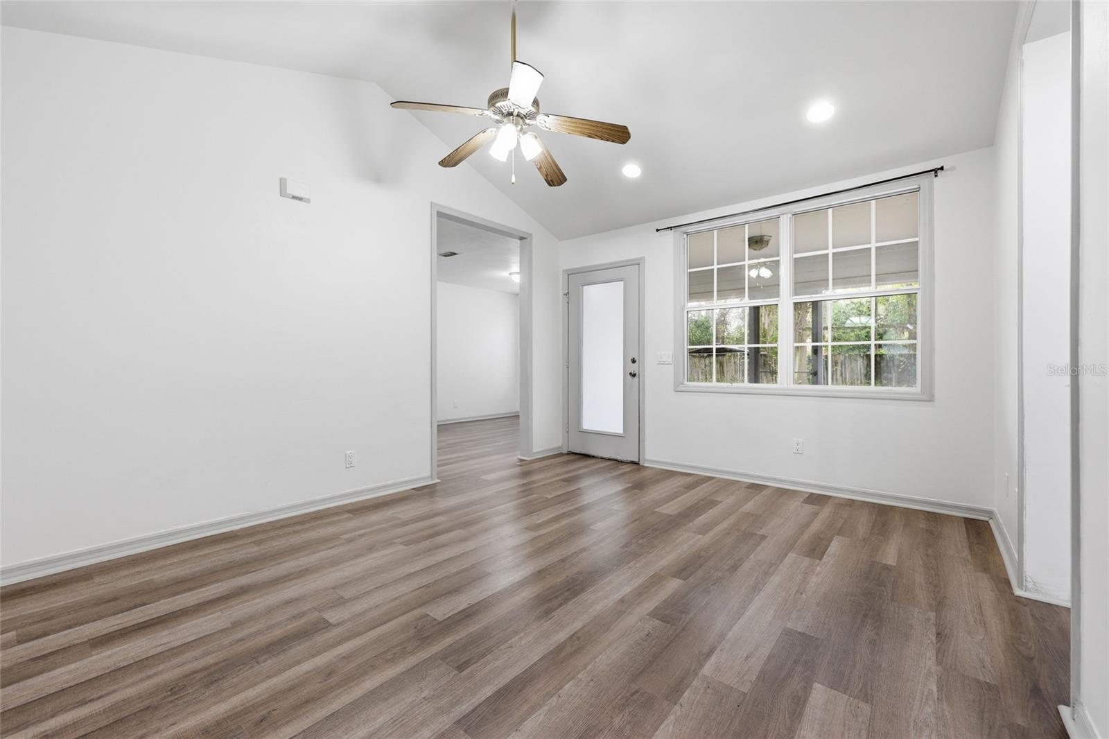 CHAPMAN & WHITES ADD - Residential