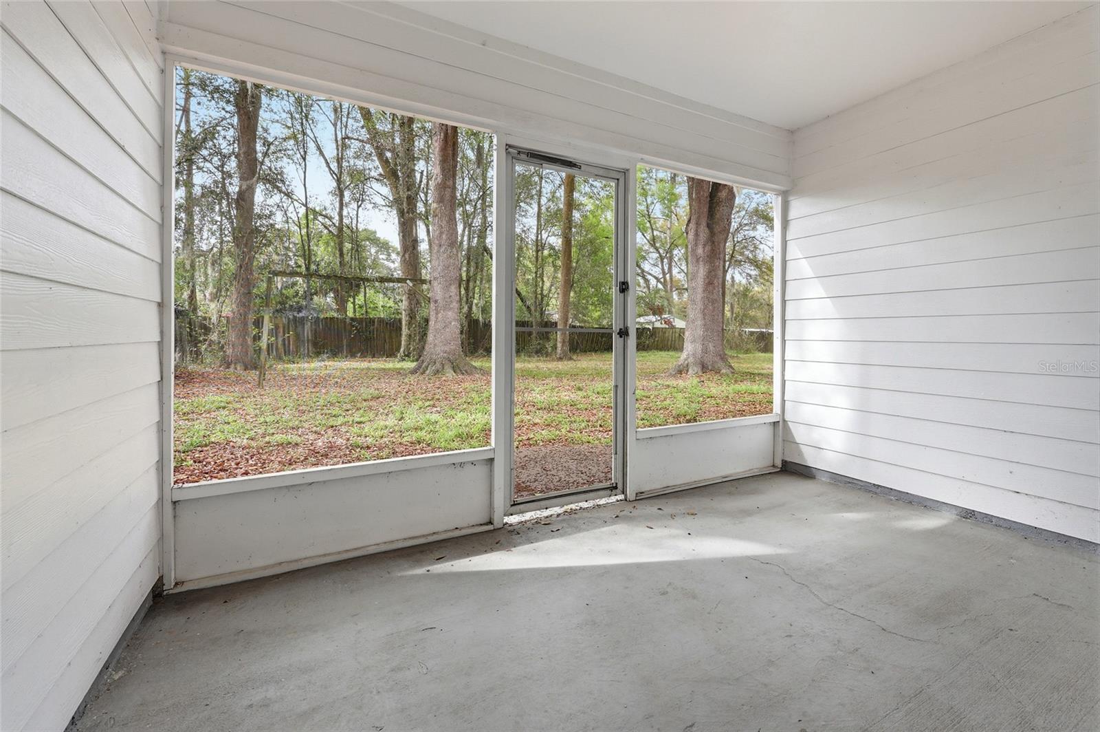 CHAPMAN & WHITES ADD - Residential