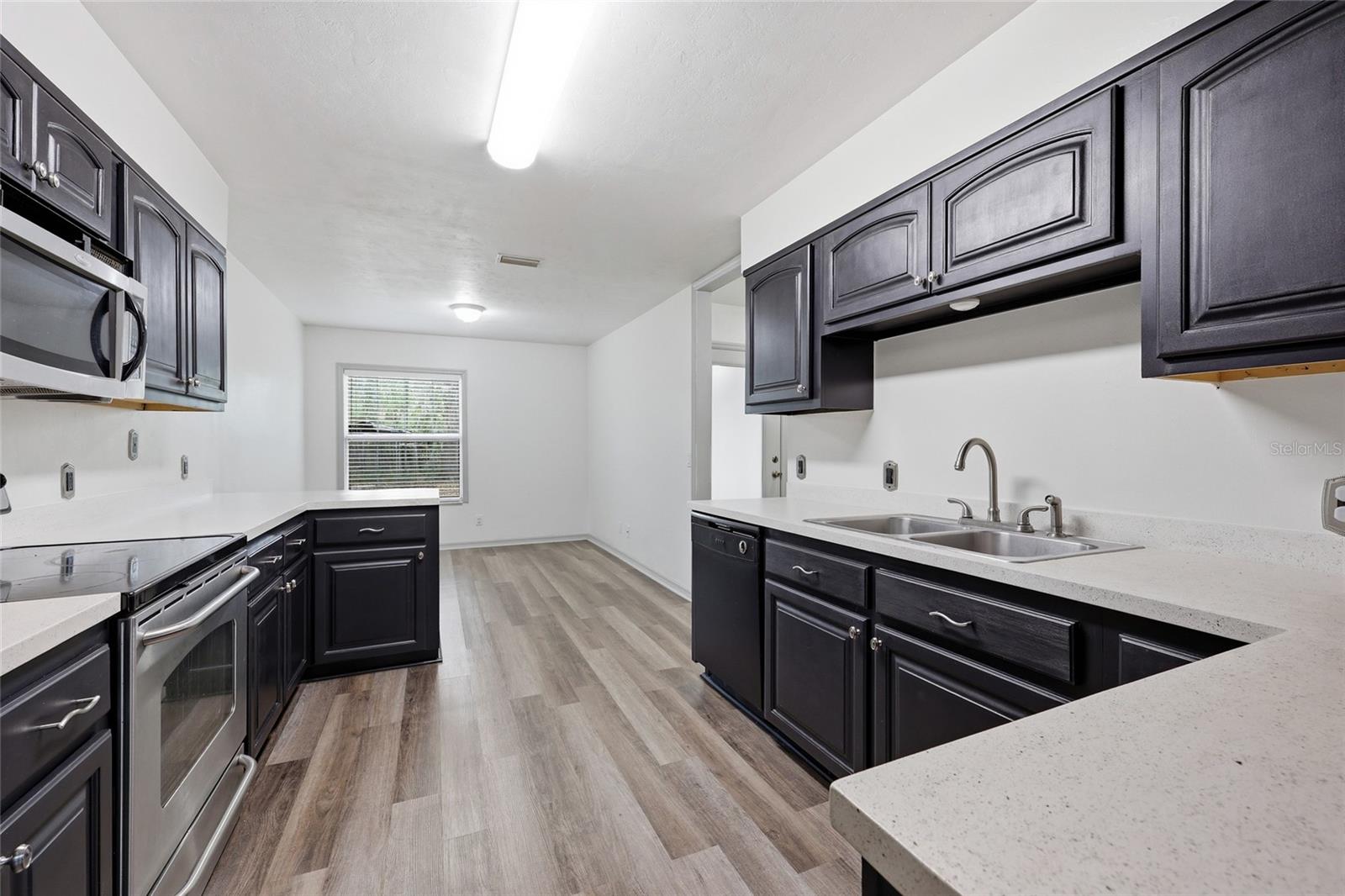 CHAPMAN & WHITES ADD - Residential