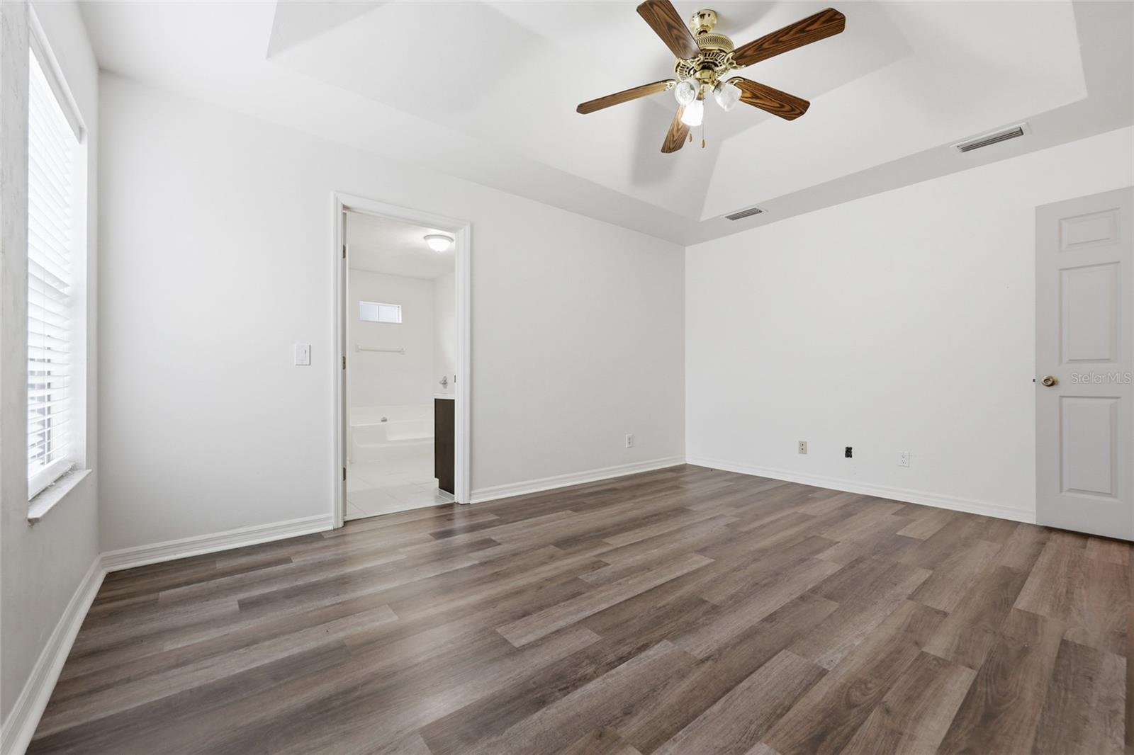 CHAPMAN & WHITES ADD - Residential