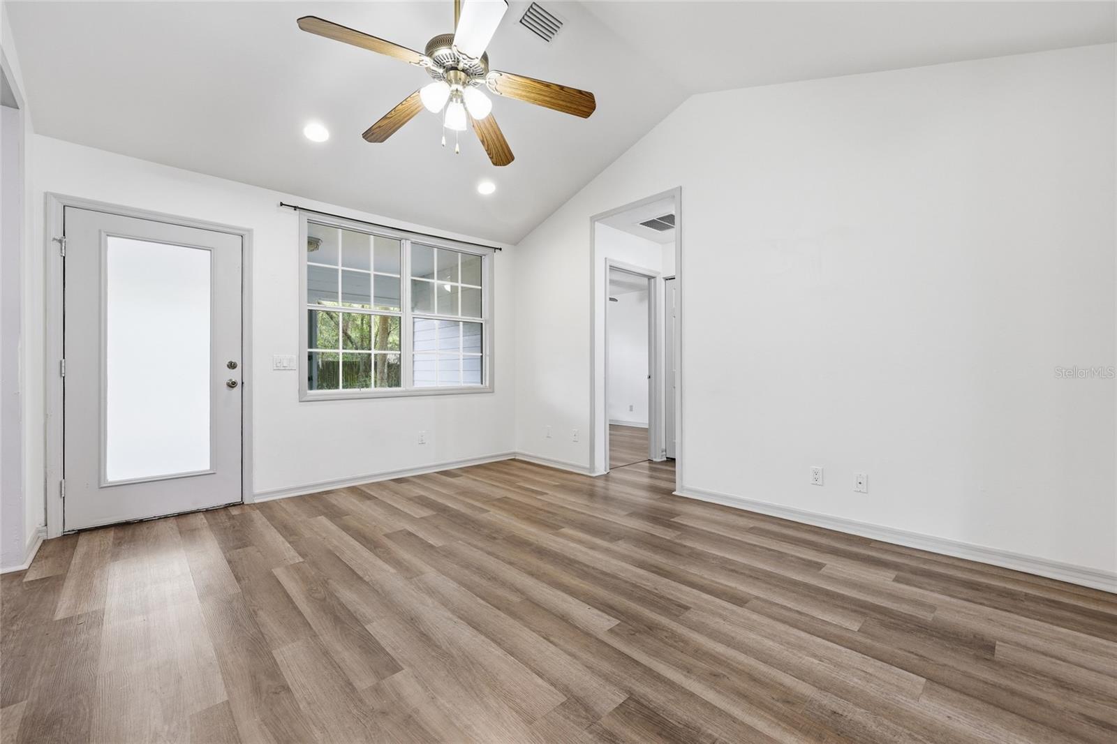 CHAPMAN & WHITES ADD - Residential