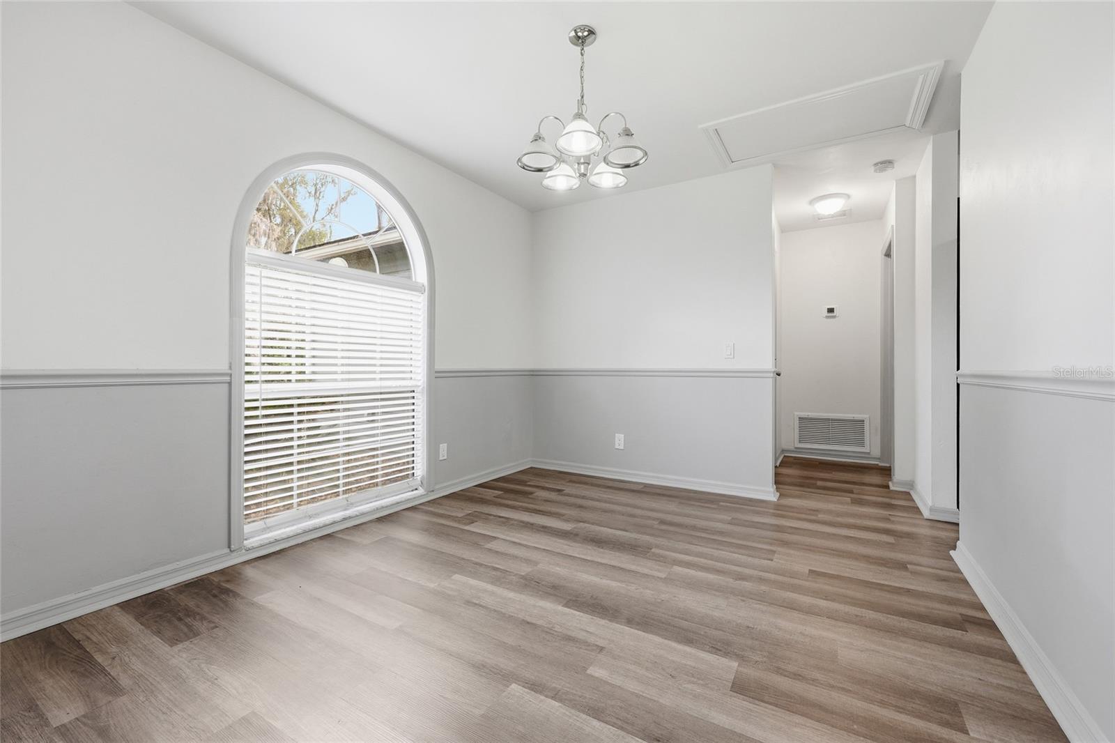 CHAPMAN & WHITES ADD - Residential