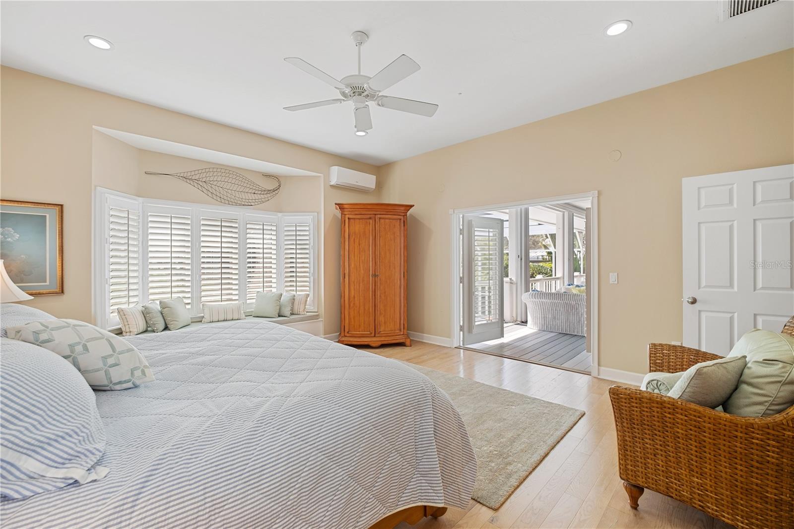 2519-EAGLE POINT CLUB THE - Residential