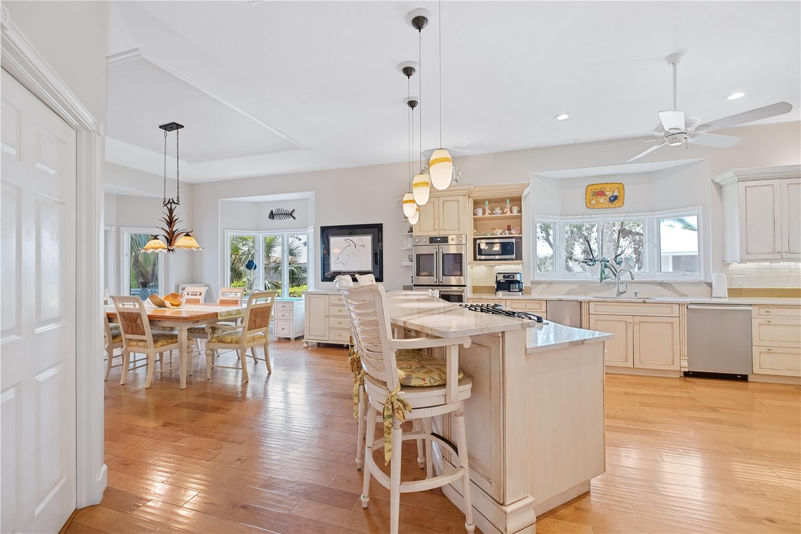 2519-EAGLE POINT CLUB THE - Residential