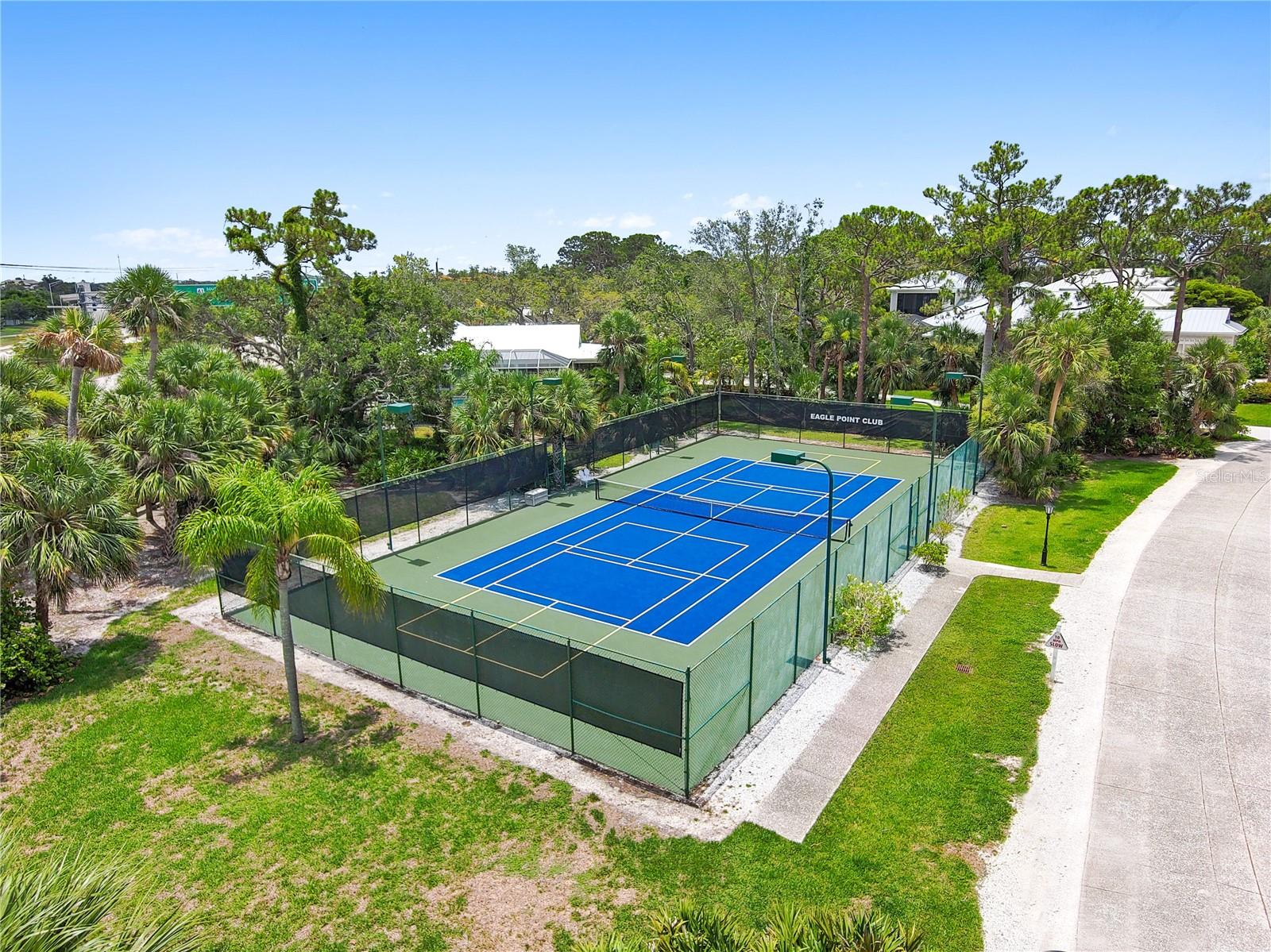 2519-EAGLE POINT CLUB THE - Residential