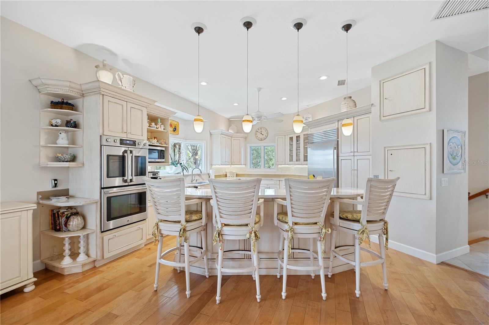 2519-EAGLE POINT CLUB THE - Residential