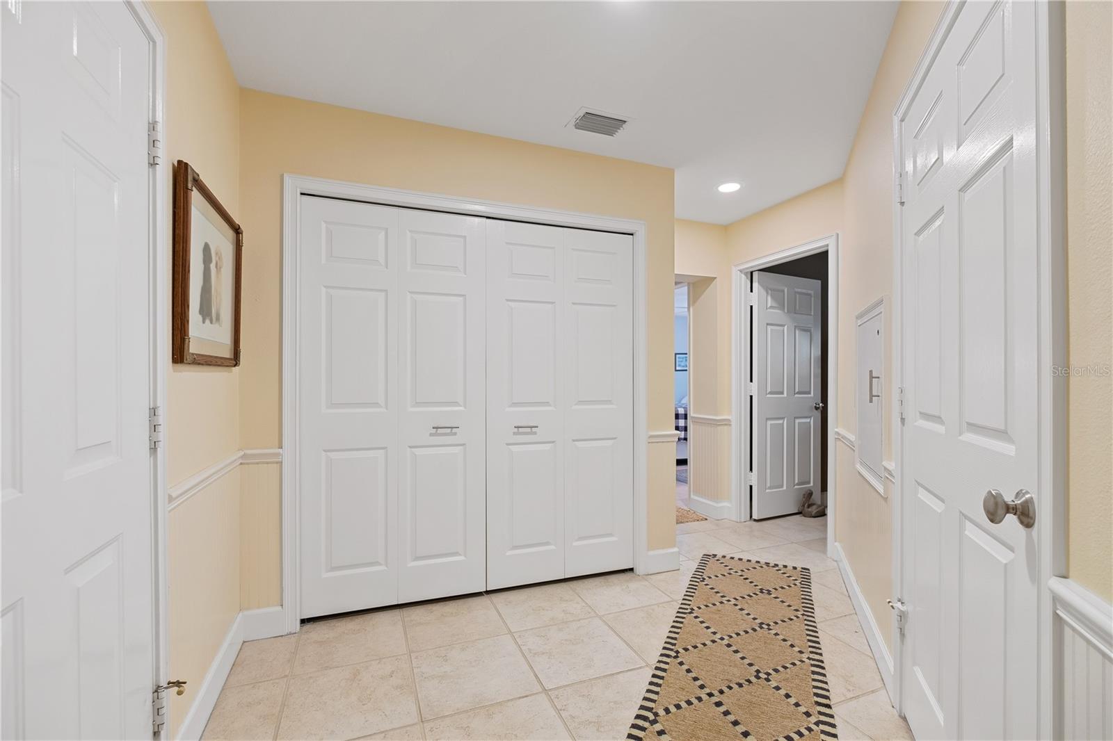 2519-EAGLE POINT CLUB THE - Residential