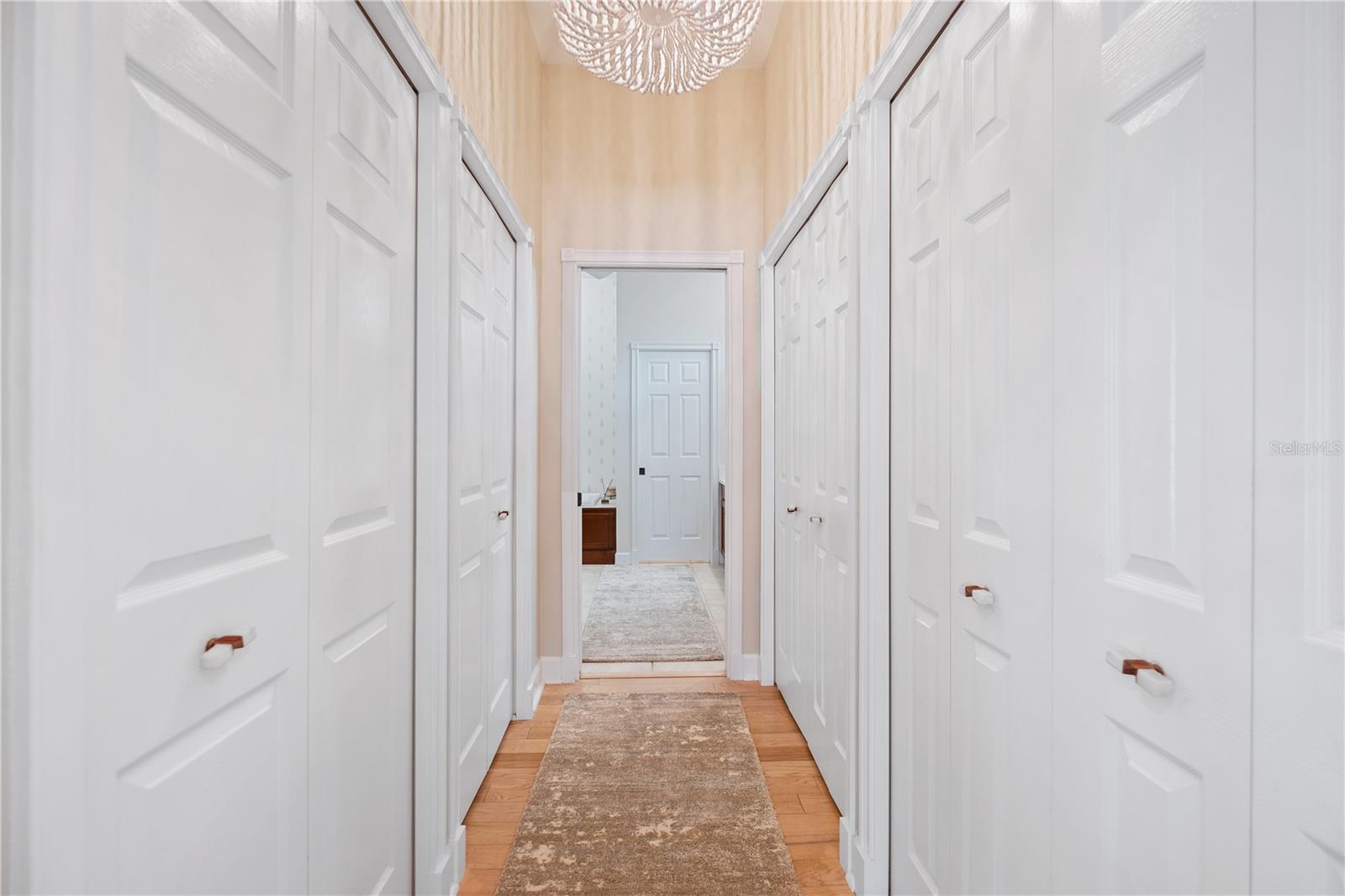 2519-EAGLE POINT CLUB THE - Residential