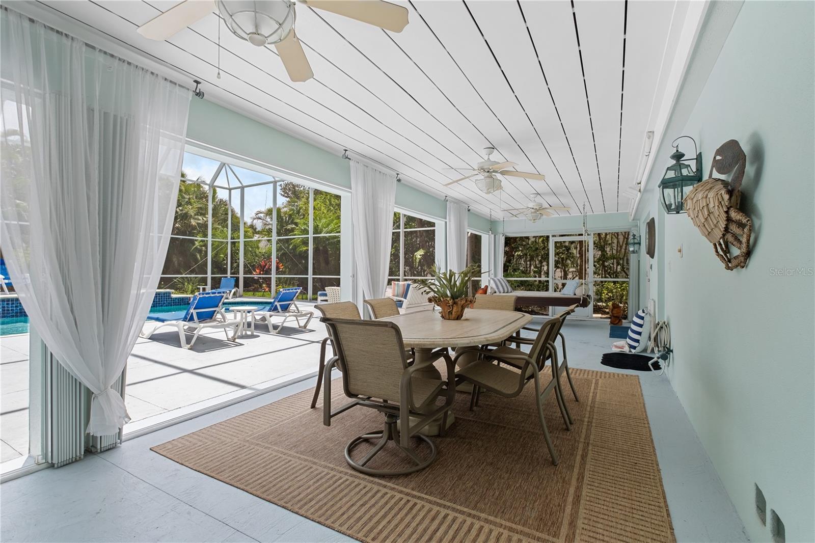 2519-EAGLE POINT CLUB THE - Residential