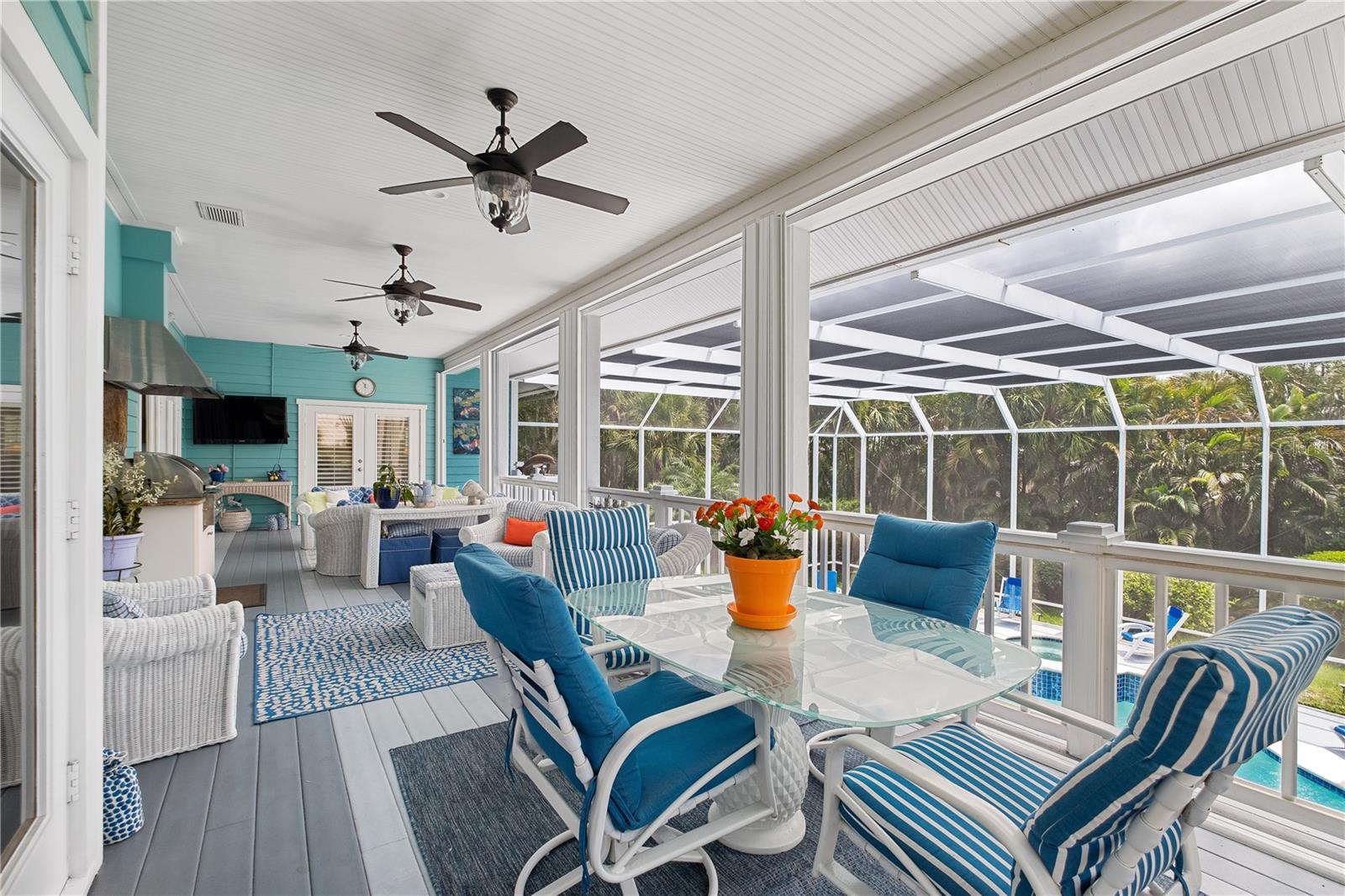 2519-EAGLE POINT CLUB THE - Residential