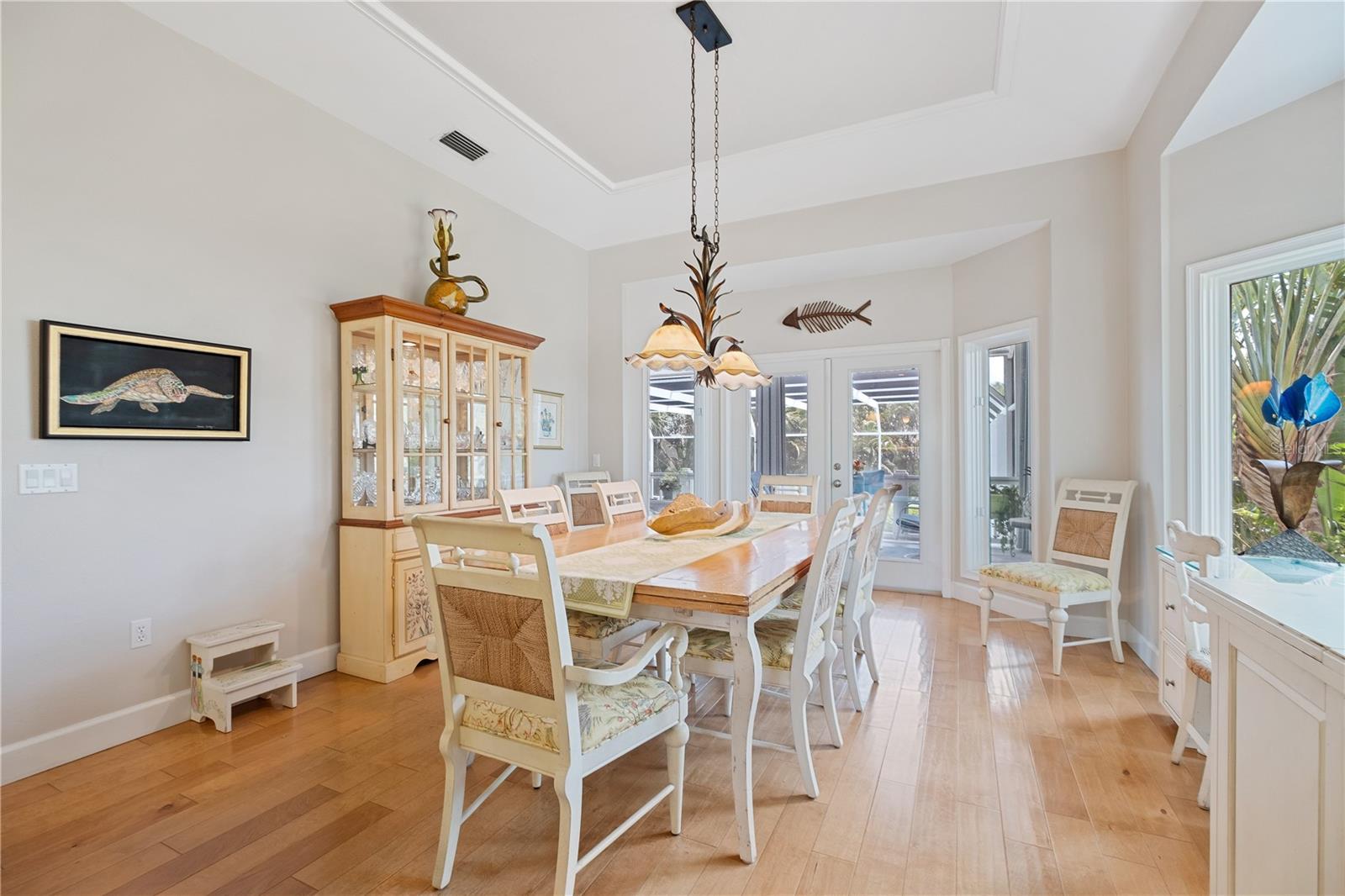 2519-EAGLE POINT CLUB THE - Residential