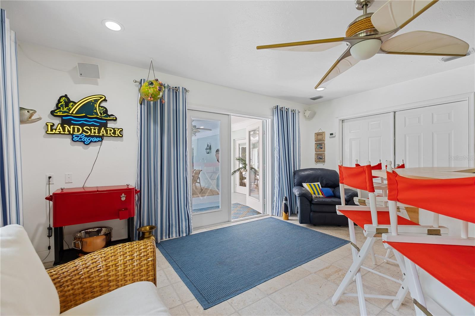 2519-EAGLE POINT CLUB THE - Residential