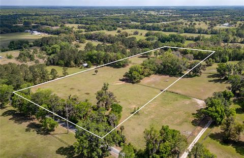 Photo of 6124 NW 160th Street, Reddick, FL 32686 (MLS # OM716763)