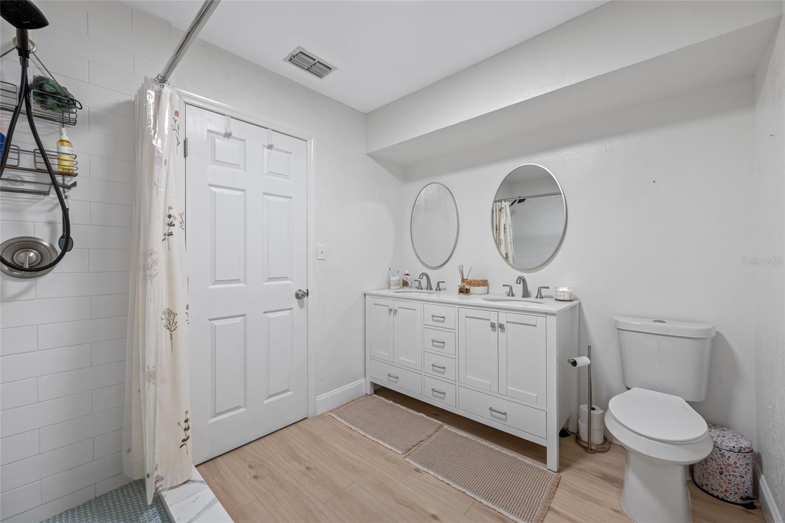 SHERWOOD FOREST SUB - Residential