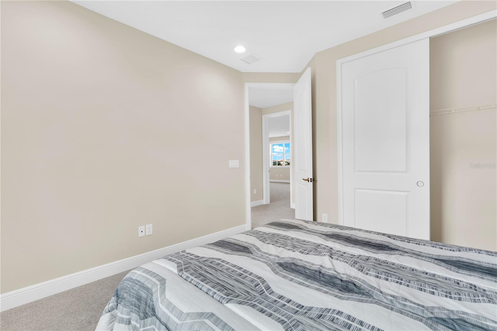 EAGLE CREEK - Residential