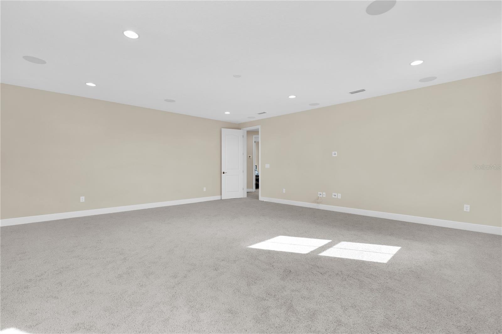 EAGLE CREEK - Residential