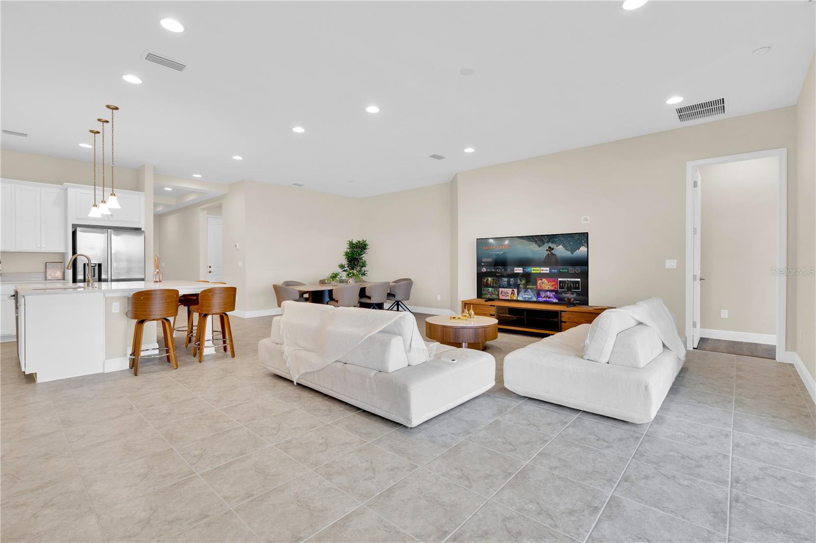 EAGLE CREEK - Residential