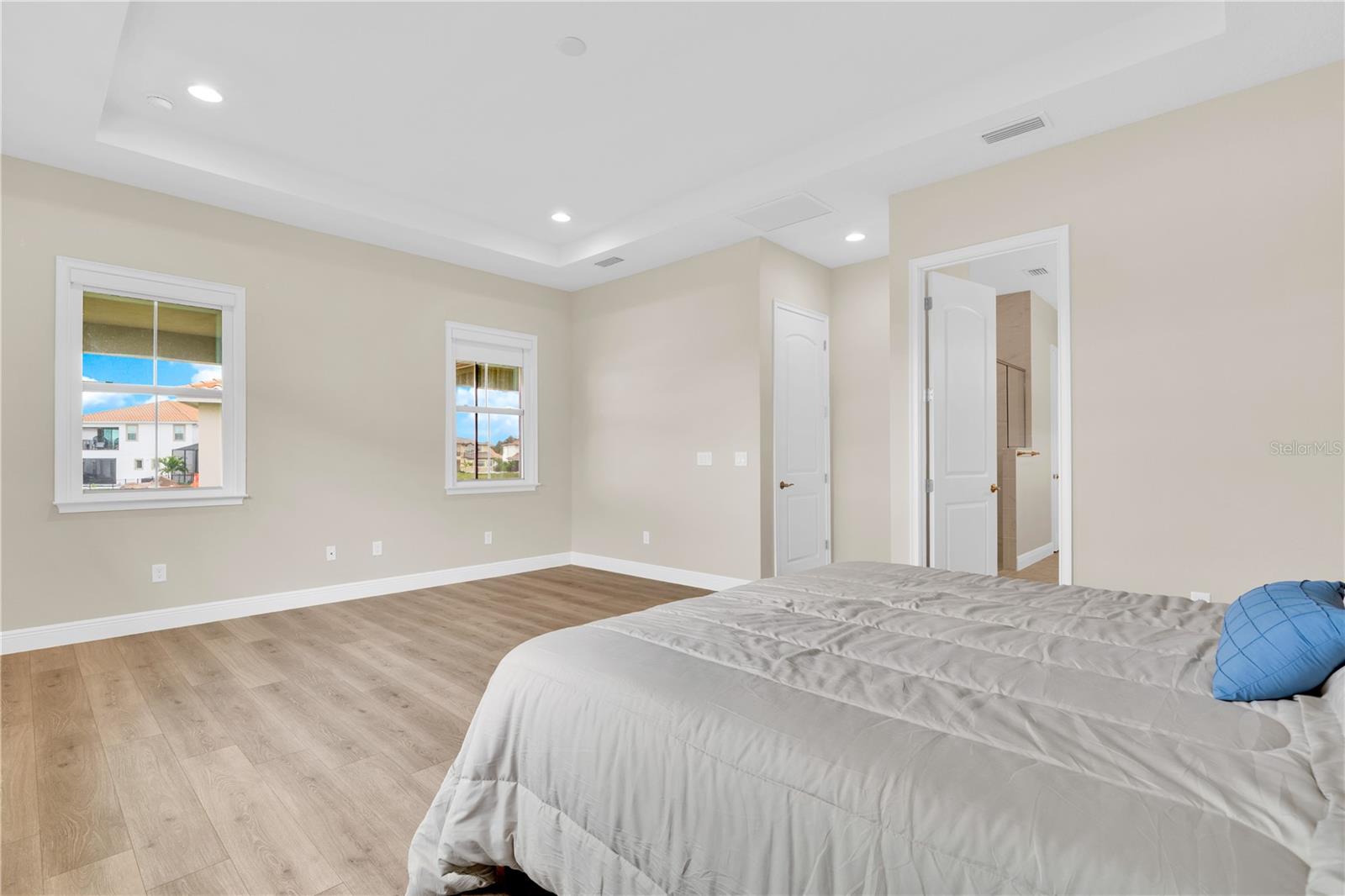 EAGLE CREEK - Residential