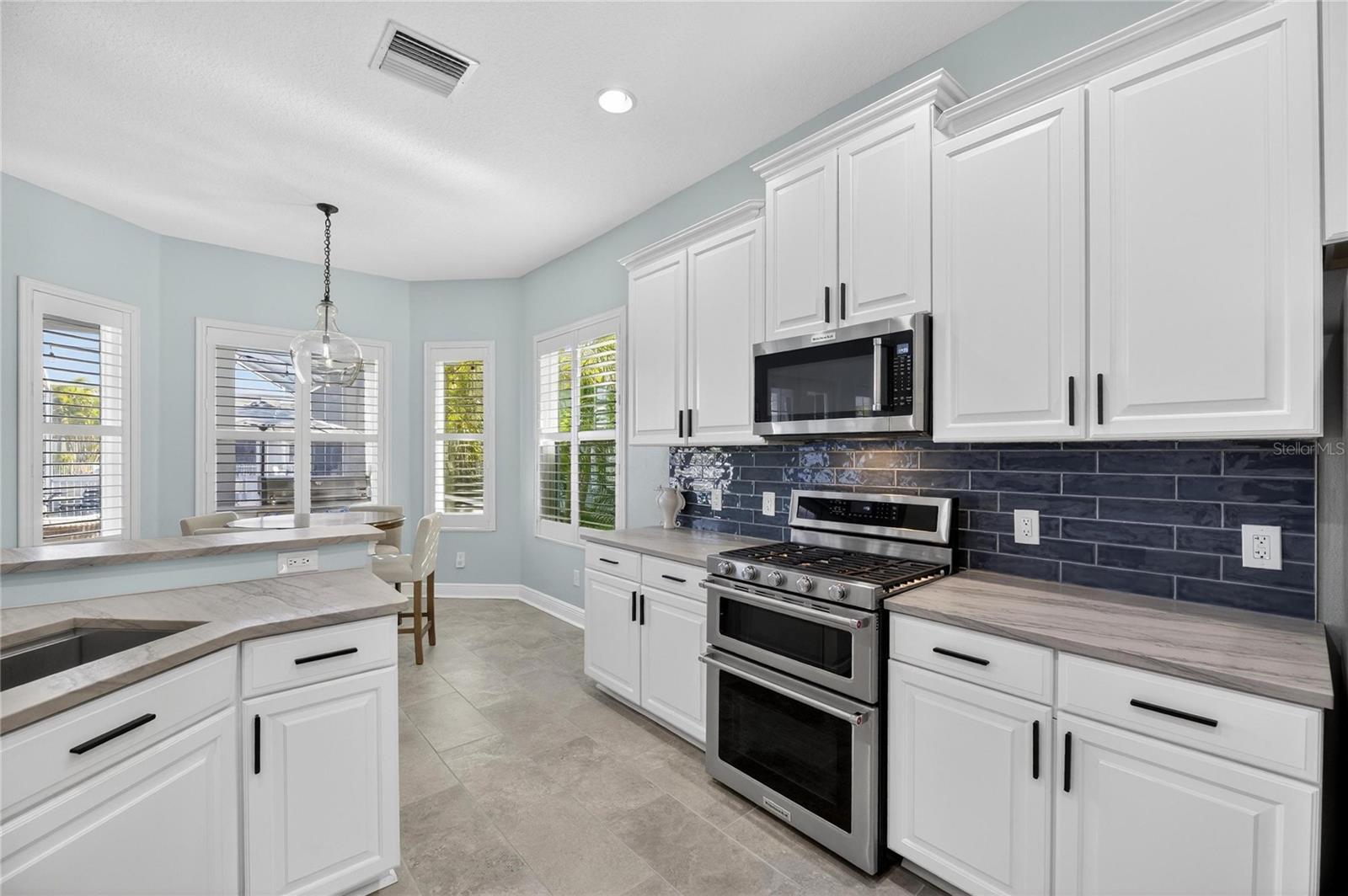 MIRABAY PH 3B-2 - Residential