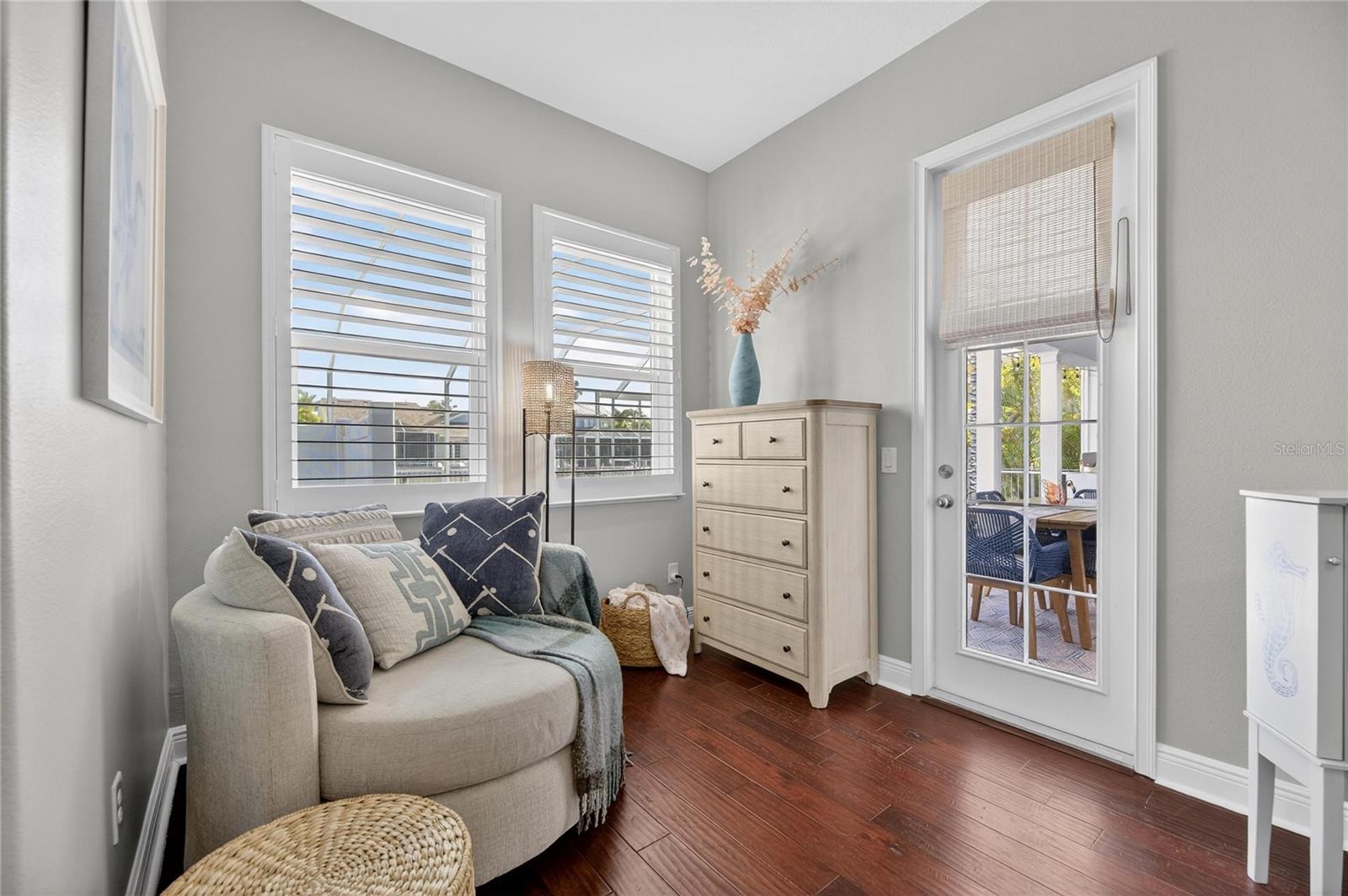 MIRABAY PH 3B-2 - Residential