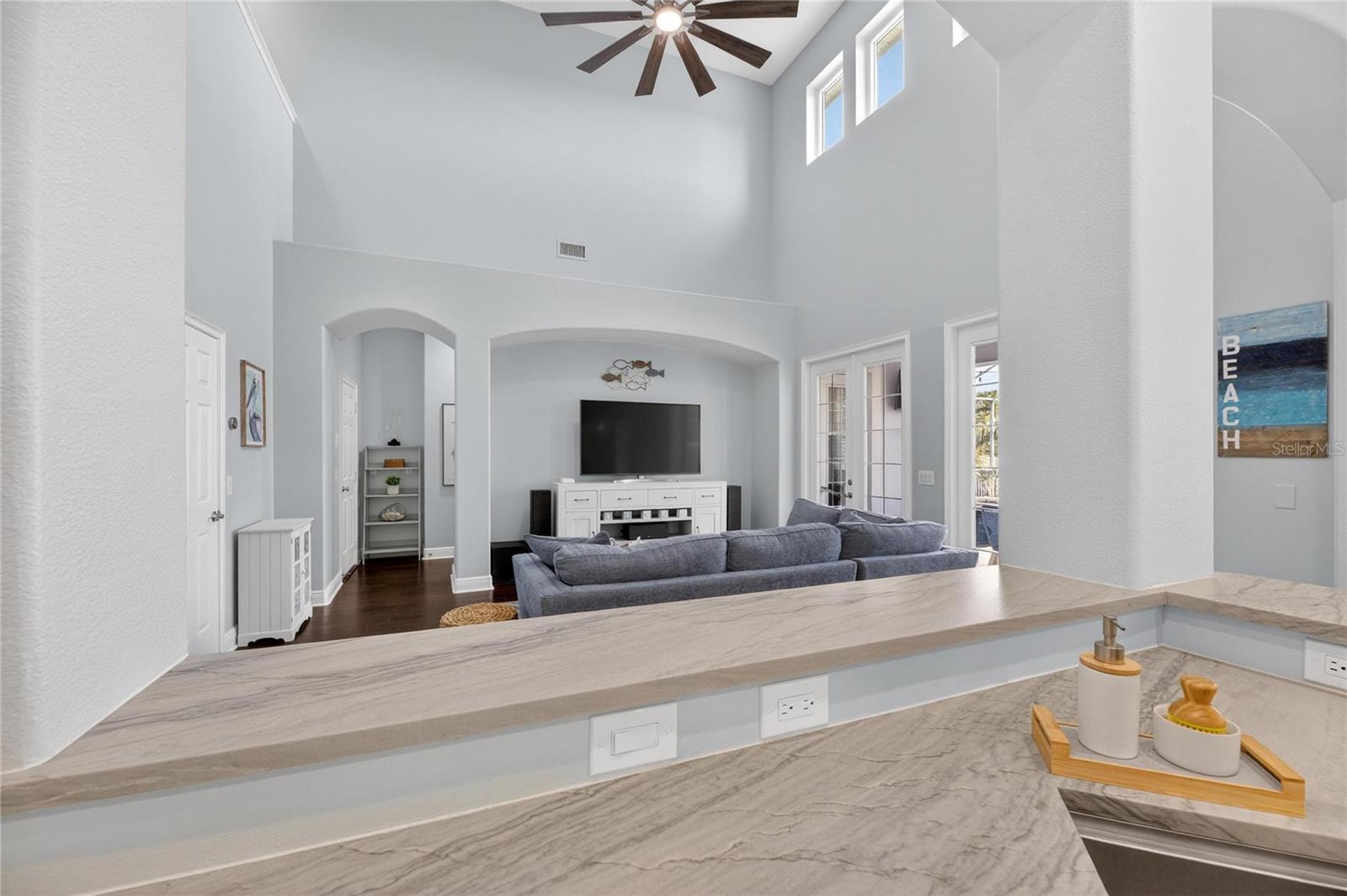 MIRABAY PH 3B-2 - Residential