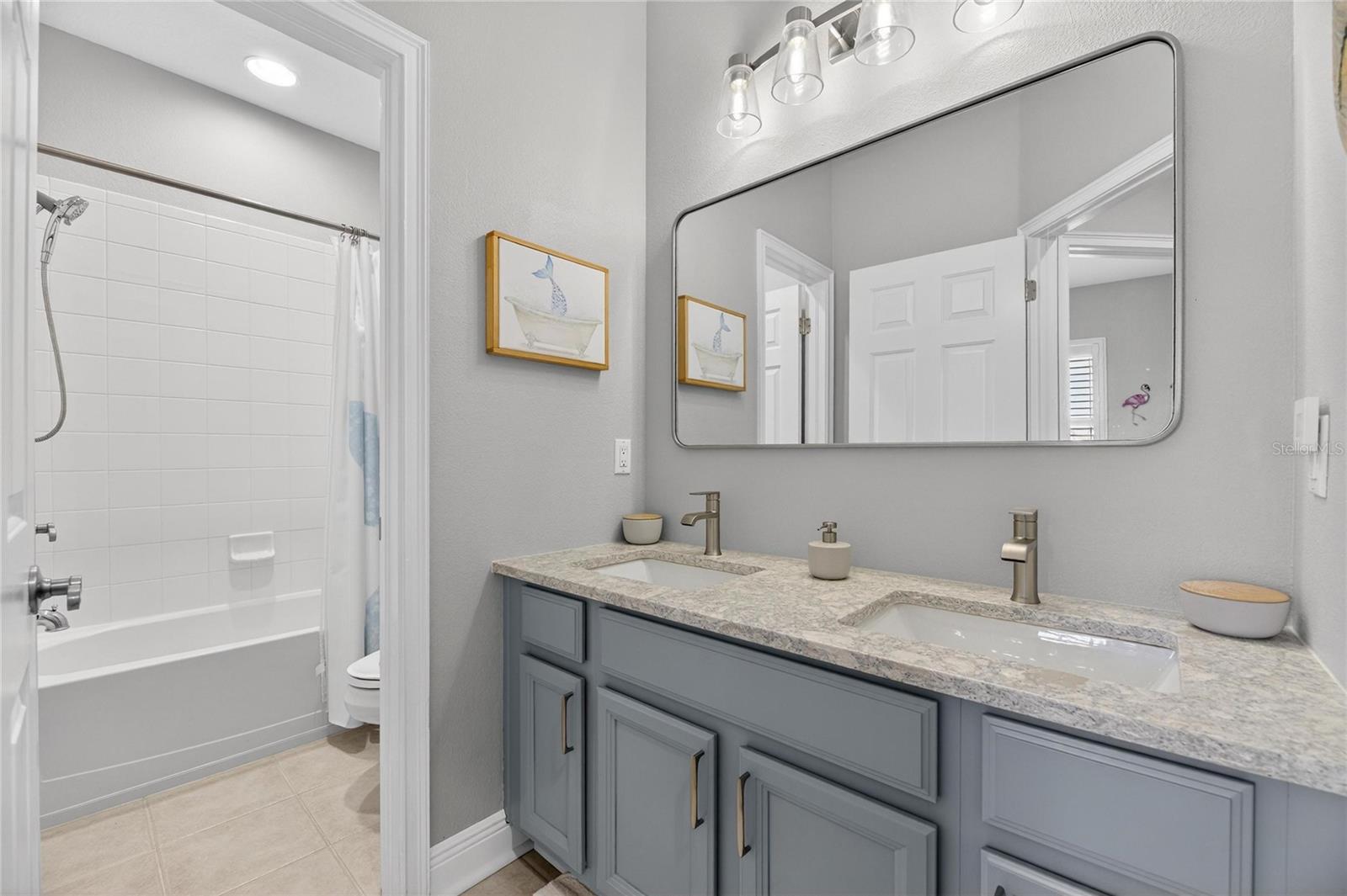 MIRABAY PH 3B-2 - Residential