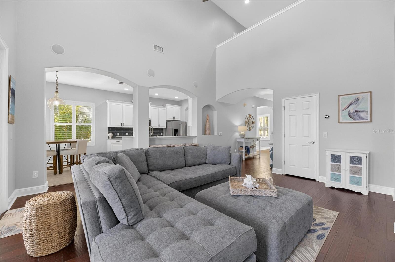 MIRABAY PH 3B-2 - Residential