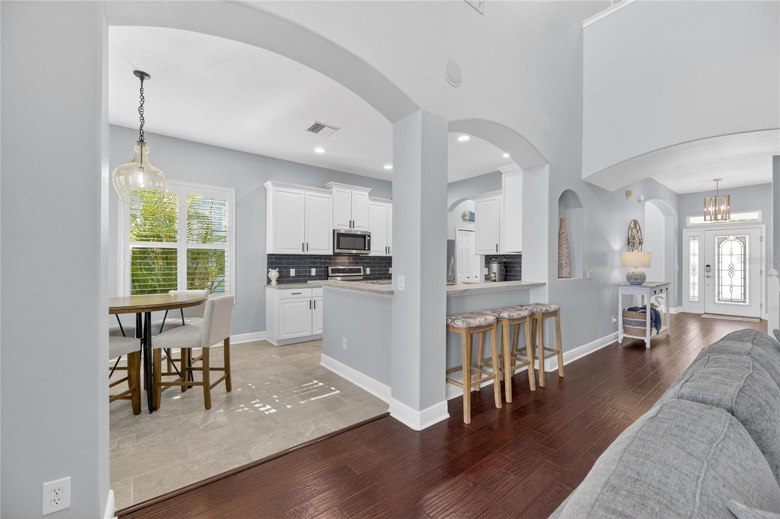 MIRABAY PH 3B-2 - Residential